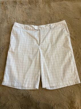 Under Armour plaid golf shorts, Men’s 38